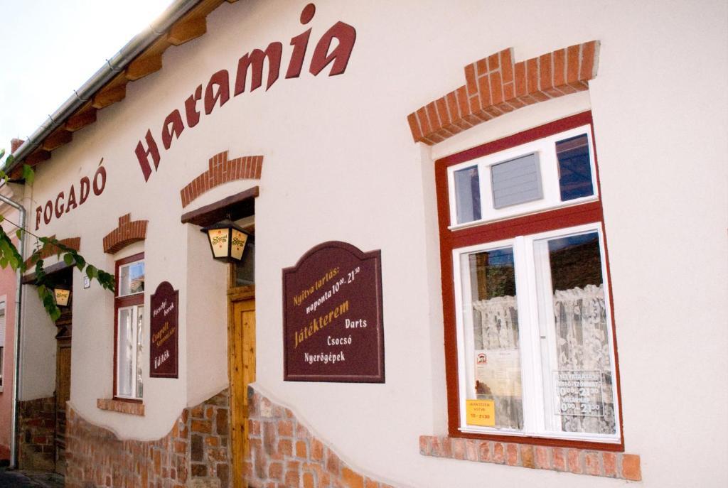 Haramia Csapszek Es Fogado Hotel Szombathely Bagian luar foto